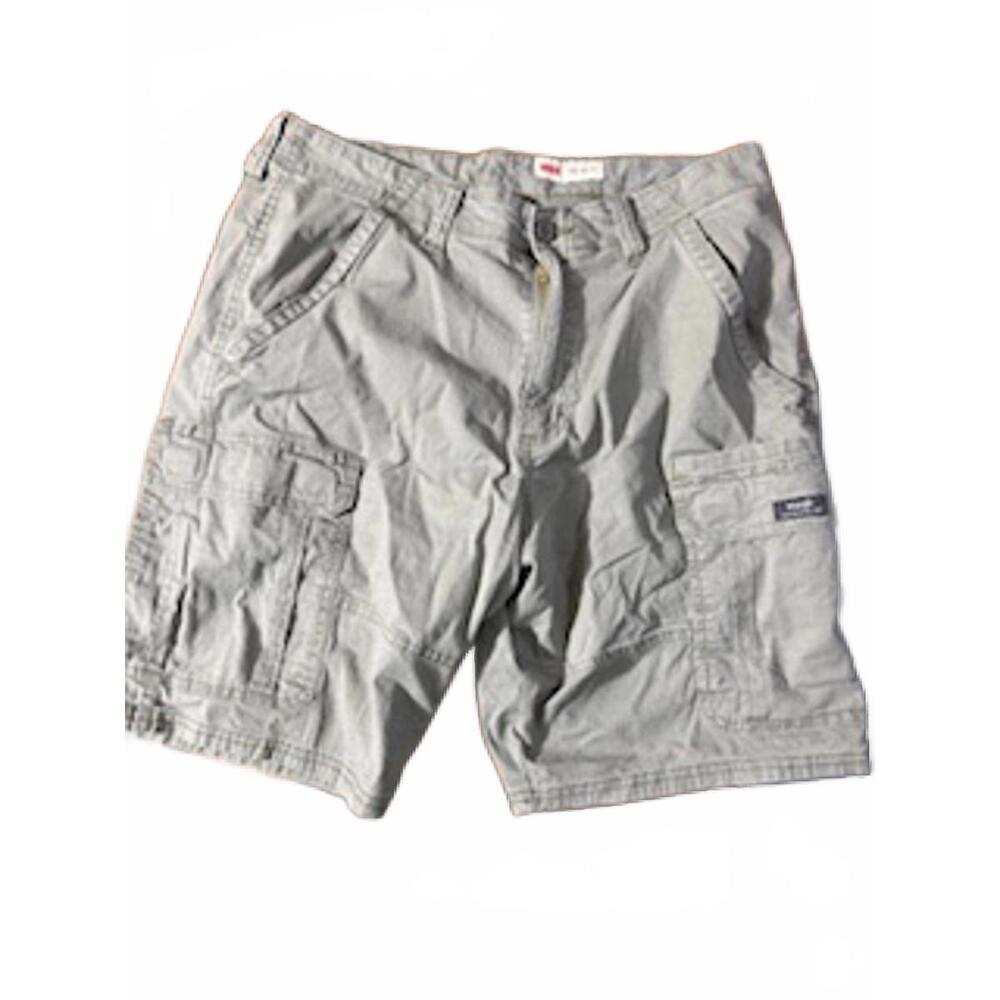 Men's Wrangler Green Cargo Shorts Size 32x10